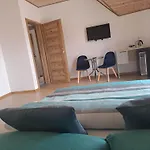 Goscinne Fuksja Nowecin