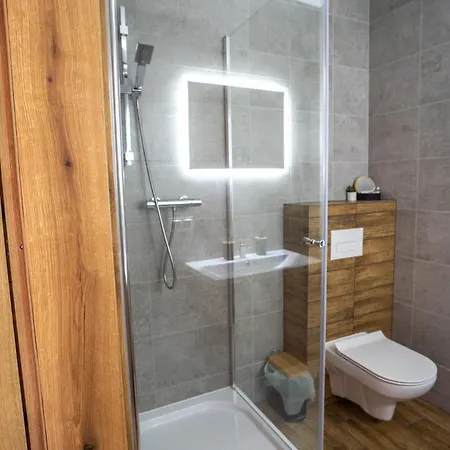 Goscinne Fuksja בית אירוח Nowecin