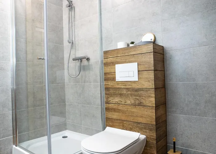 Goscinne Fuksja Nowecin