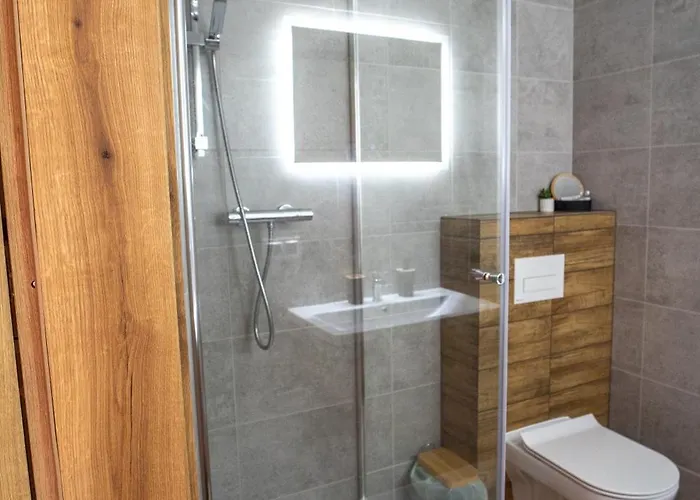 Goscinne Fuksja Pansiyon Nowecin